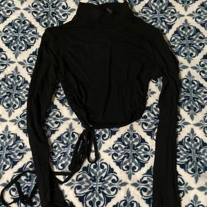 Black long sleeve crop top